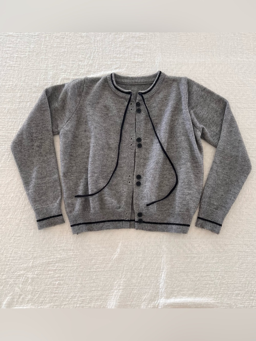 Dazy Women’s Classic Grey S Crewneck Button Cardigan Sweater